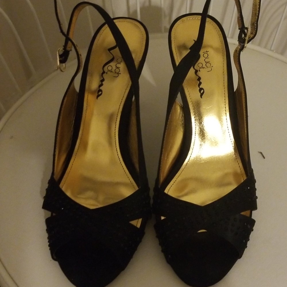 Black dress shoe